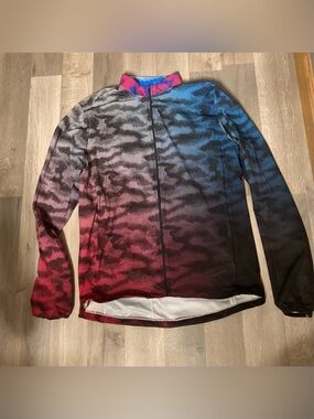 Wattie Ink Women's Gradient Pink-Blue Full-Zip Jacket sz M